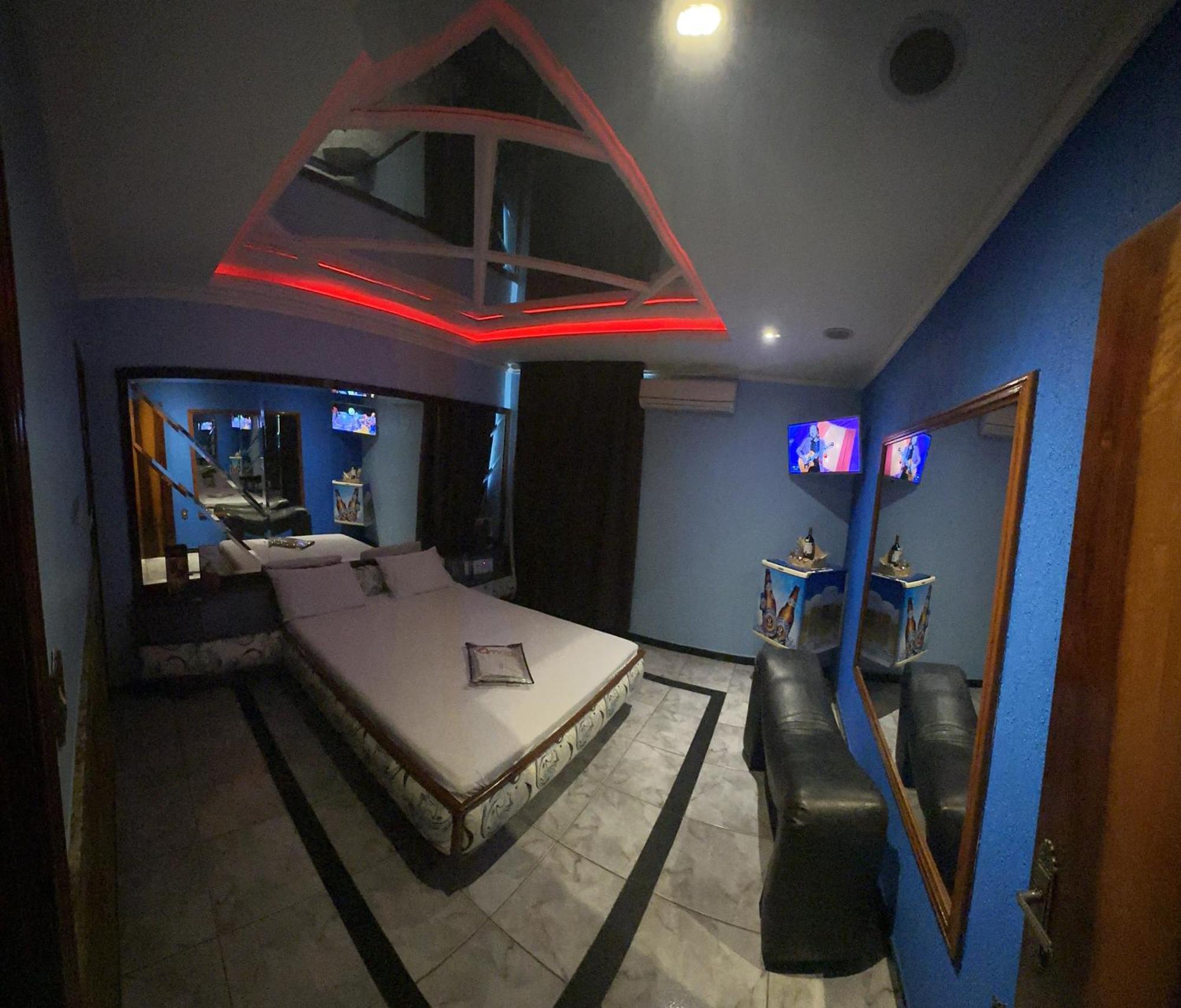 Namore Motel Итагуаи Экстерьер фото